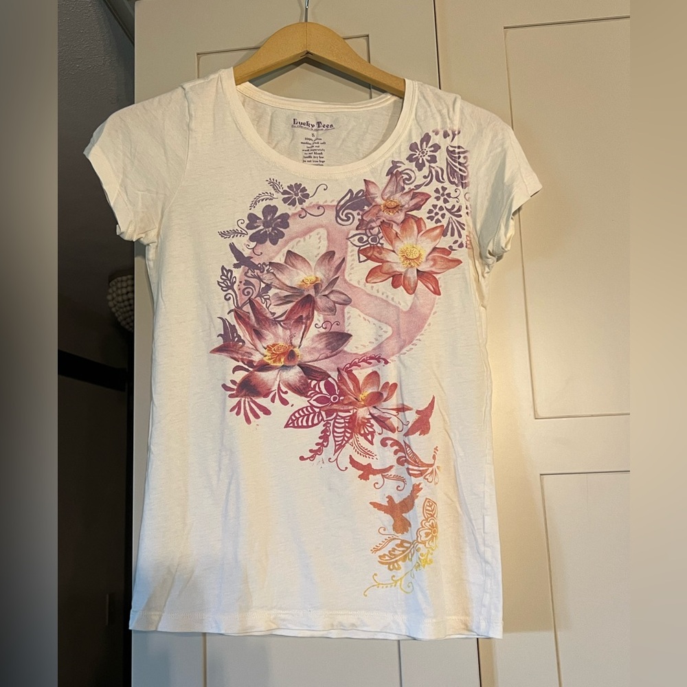 Lucky Tees, cream with pinks and purple, size S